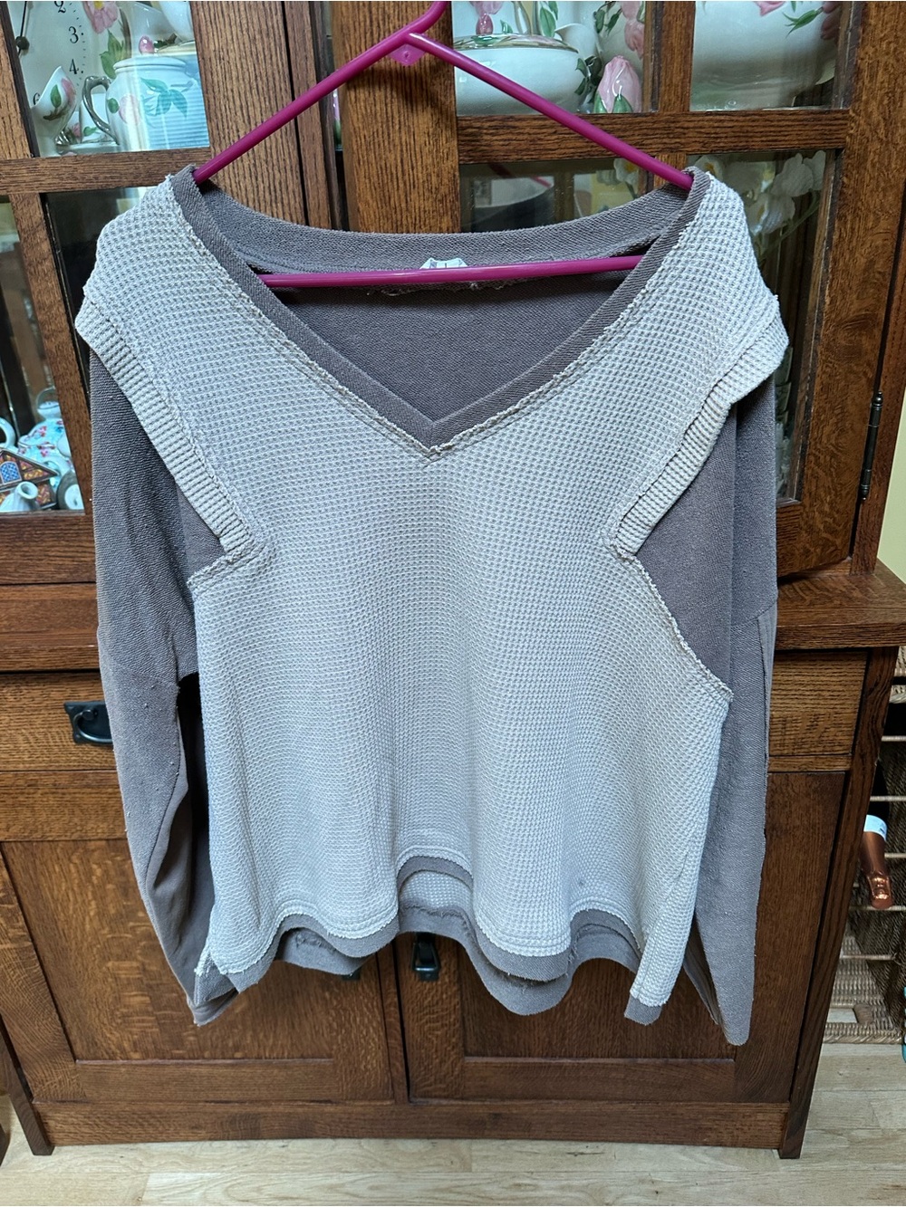 POL Layered V-Neck Sweatshirt in Taupe and Light Gray